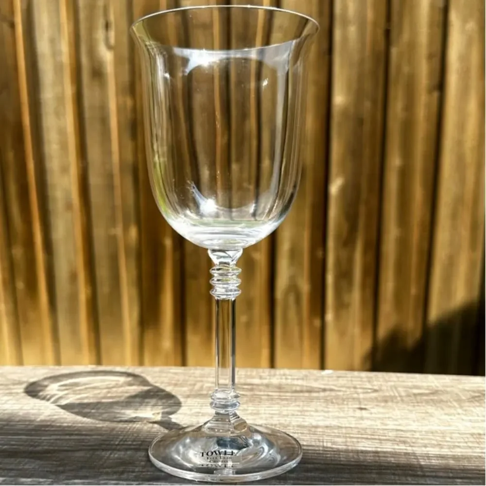Towle TOC71NO Elegant Austrian Crystal Water Goblet-Excellent